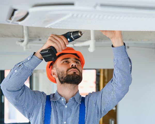 Los beneficios de externalizar servicios de conserjería: ¿Por qué es una opción inteligente para empresas y comunidades?